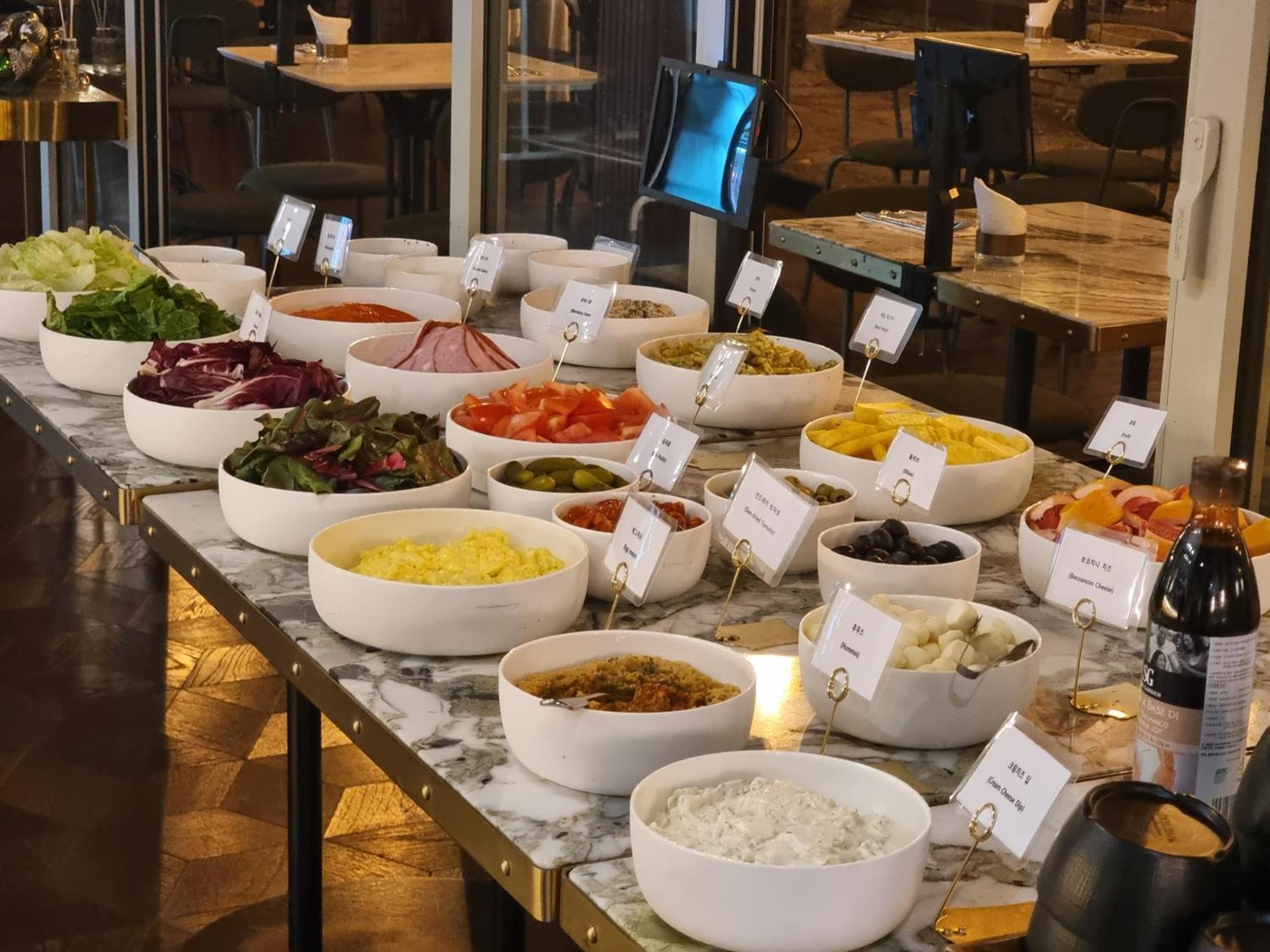 Crescendo Hotel